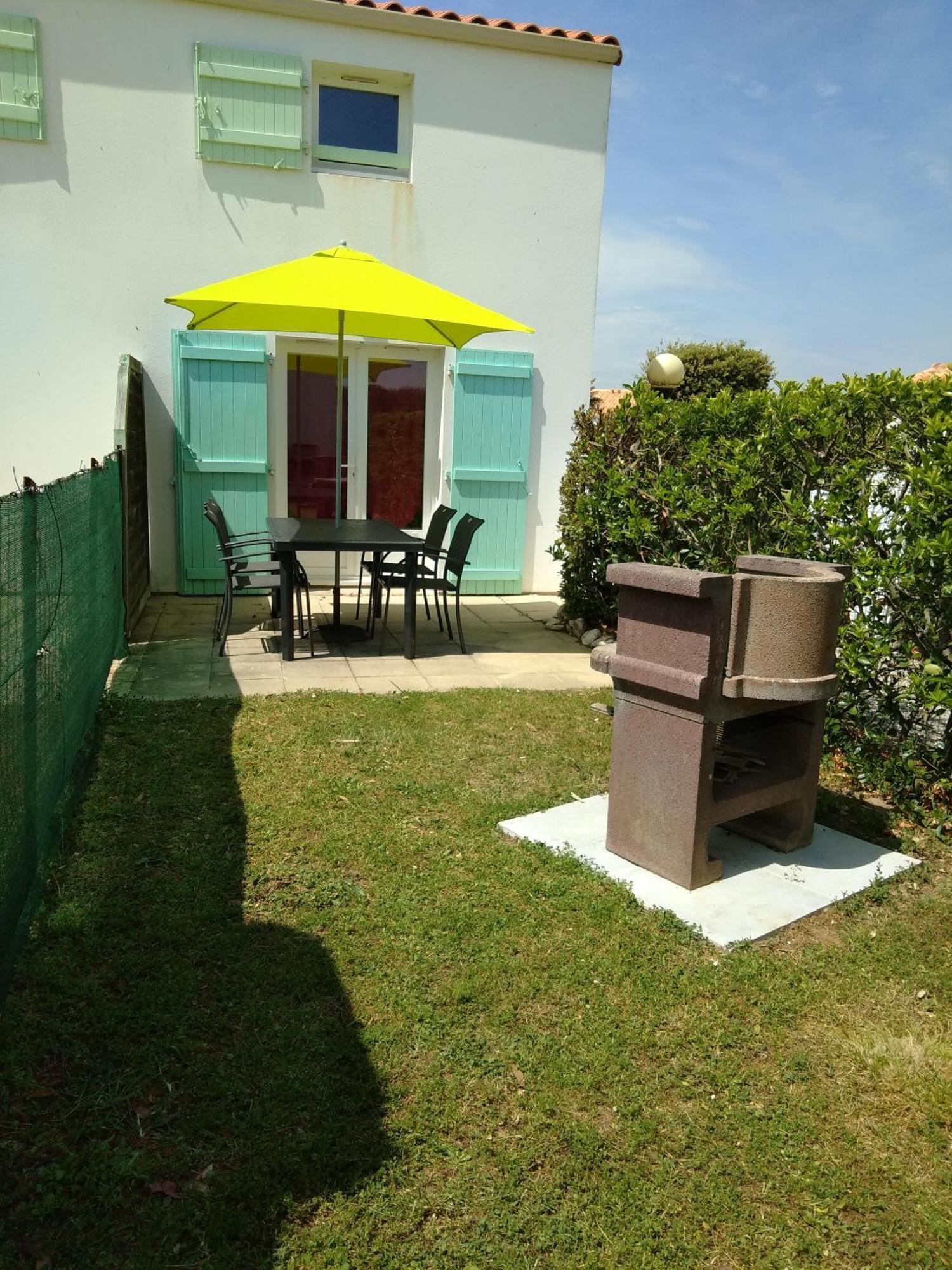 Maison De Vacances En Bord De Mer, Avec Piscine La Faute-sur-Mer Exterior photo